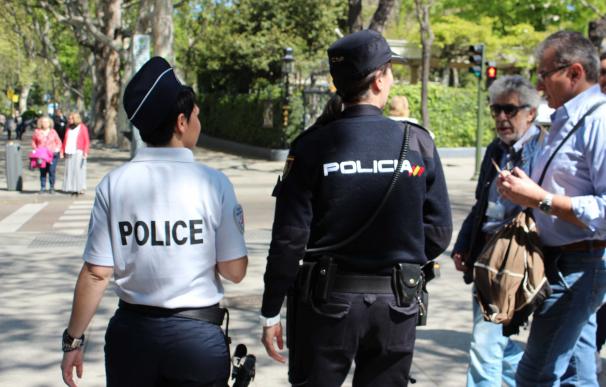 Agentes franceses y portugueses reforzarán junto a la Policía Nacional la atención al turista en Semana Santa