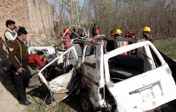Al menos 22 muertos y 35 heridos en un ataque suicida contra una comisaría en Pakistán