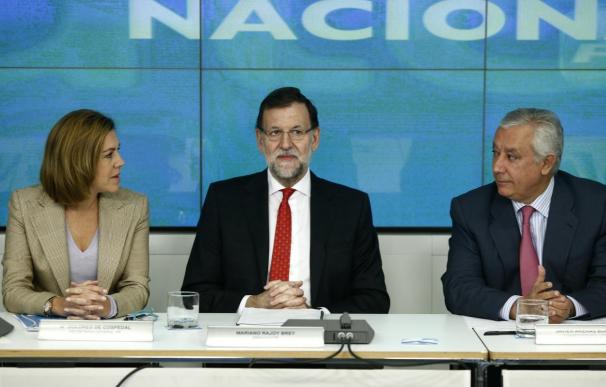 Rajoy, entre Cospedal y Arenas, en el Comité Ejecutivo del PP