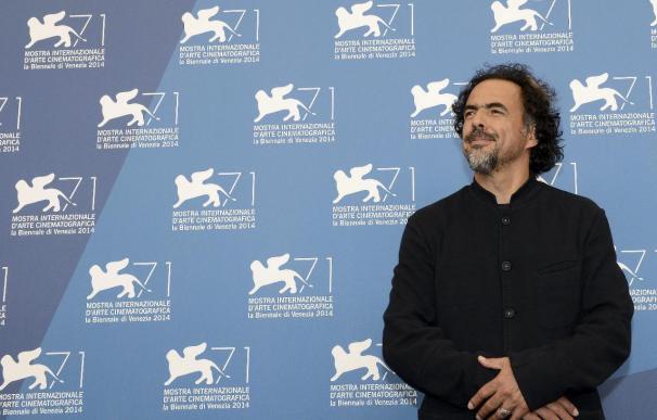 Iñárritu, Giacobone y Bo, premiados en los Globos por el guión de "Birdman"