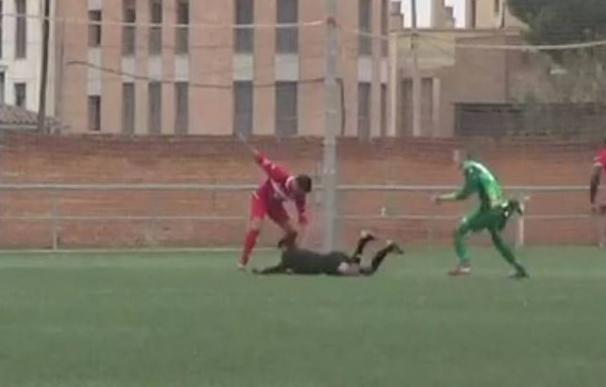 Brutal agresión a un árbitro de 18 años en un partido en Zaragoza
