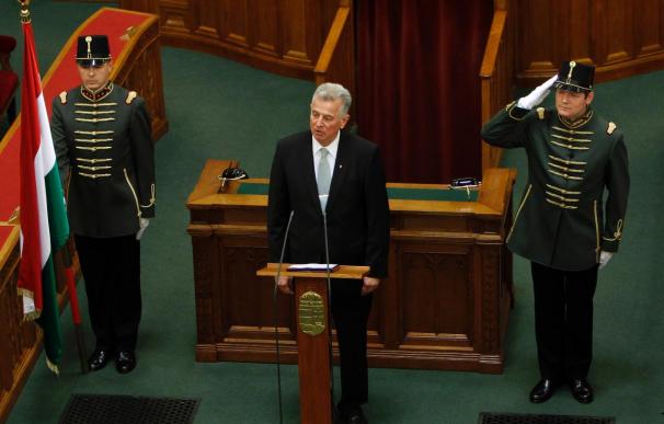 Hungría elige a Pal Schmitt como presidente del país