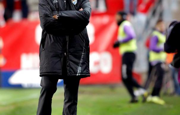 El técnico del Málaga dice que la mentalidad "no es salir goleado, sino ganar o puntuar"