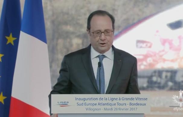 Momento en el que Hollande se percata del disparo