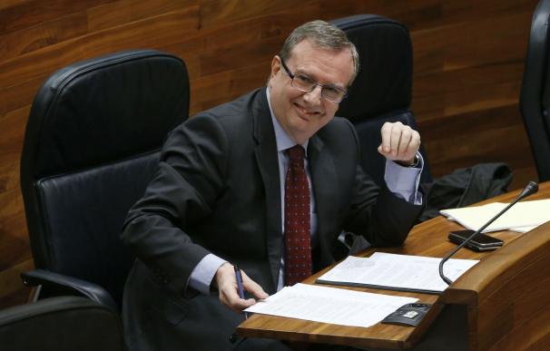 Del Busto pide a los políticos asturianos "responsabilidad" para aprobar las cuentas
