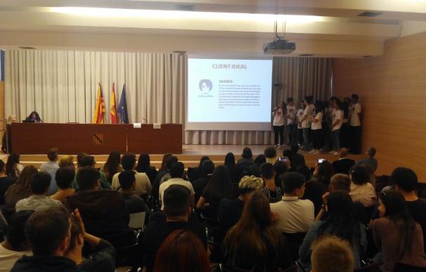 Más de un centenar de alumnos de FP Básica presentan sus cooperativas Icape