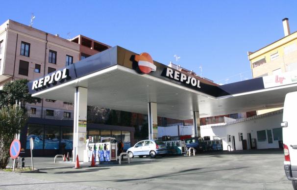 Repsol rebaja el precio de sus carburantes 'premium' en Semana Santa