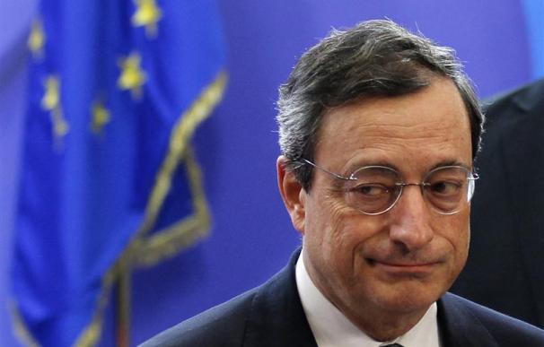 El BCE presta 489.200 millones a la banca con un plazo de 3 años