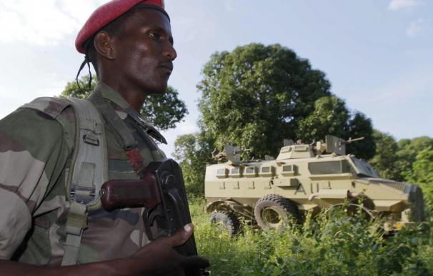 Muere un soldado francés en una confusa operación para liberar a un rehén en Somalia