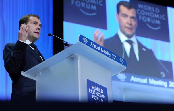 El terrorismo ensombreció la presentación de Medvédev sobre Rusia en Davos