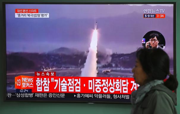 Corea del Norte dispara un misil sobre Mar de Japón
