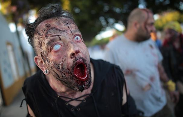 Más de 1.300 personas viven un "auténtico apocalipsis" en el Recinto Ferial con Survival Zombie