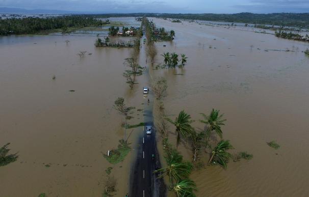 El tifón Nock-Ten causa al menos seis muertos en Filipinas