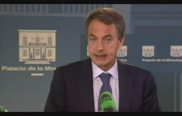Zapatero achaca a la crisis de Grecia la bajada de sueldo de los funcionarios