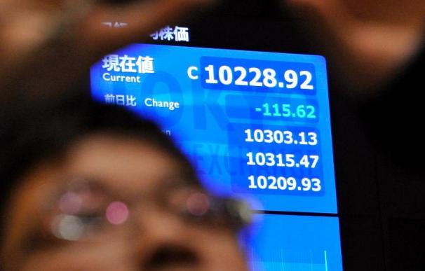 El índice Nikkei subió 110,89 puntos, 1,08 por ciento, hasta 10.339,81 puntos