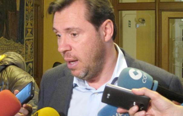 Puente asegura que si Pedro Sánchez fuera "caballo perdedor" el Congreso del PSOE "sería en enero"