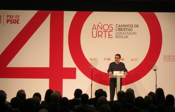 López afirma que, pese a los "momentos de dificultad" se logrará reconstruir el "mejor" PSOE, "más unido y más fuerte"