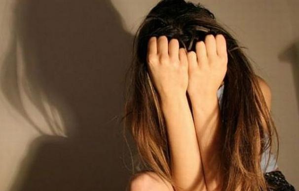 Dos menores de 14 y 15 años violan a una niña de 15 años mientras sufría un ataque de epilepsia