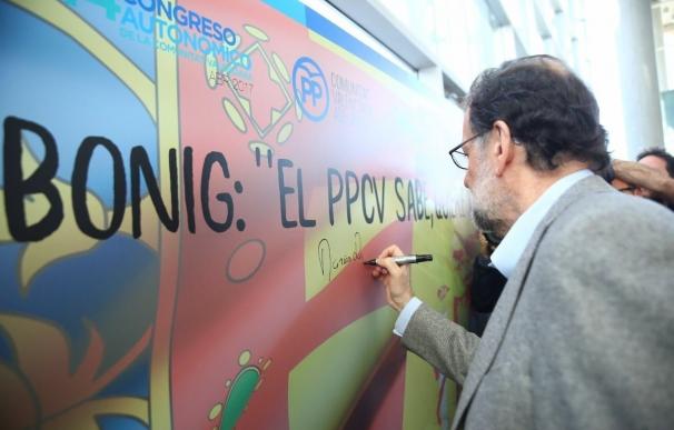 Rajoy pide a Bonig "integrar, unir y trabajar" para ganar porque cree que están listos para gobernar