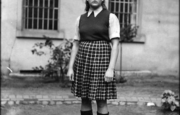 Irma Grese en una prisión británica durante el primer juicio de Belsen
