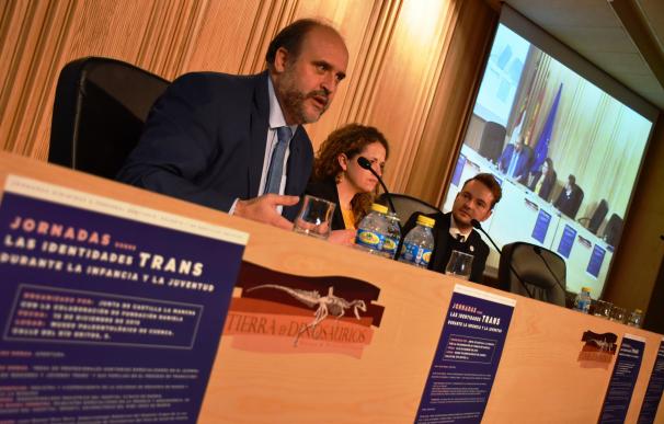 El Gobierno de Castilla-La Mancha presentará a principios de año un protocolo de menores Trans