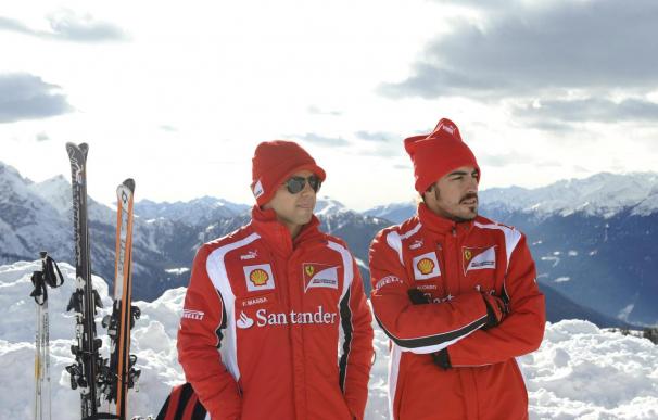 Alonso ve a Schumacher como el rival más peligroso en 2011