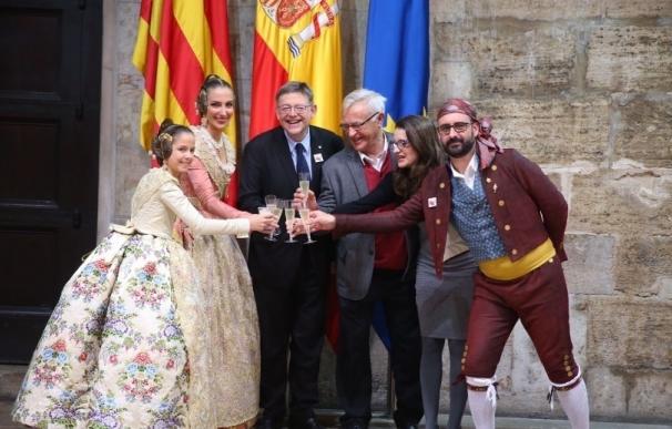 Instituciones exaltan las Fallas como puerta abierta a los valores valencianos y "maravilloso cóctel" cultural