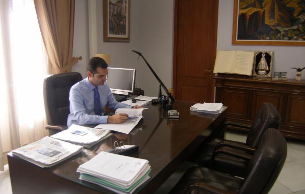 El alcalde de Almería pide una reunión a De la Serna para abordar la conexión ferroviaria de la capital