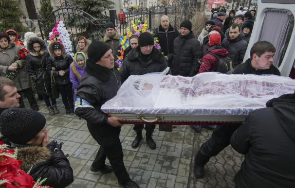 Kiev impone el estado de emergencia en las regiones de Donetsk y Lugansk