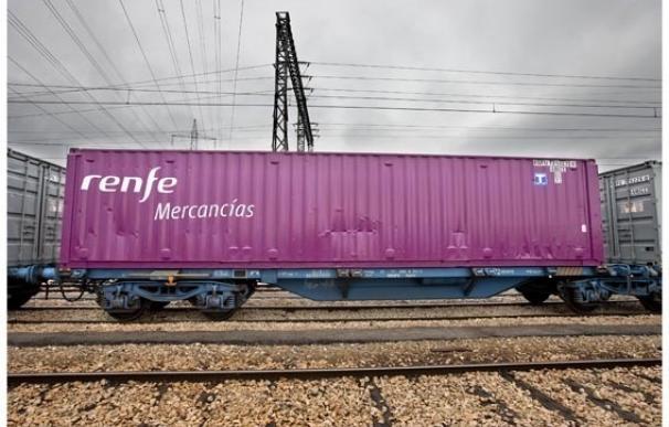 (Ampl.) Renfe Mercancías recorta un 24% su plantilla y vende trenes para evitar la quiebra