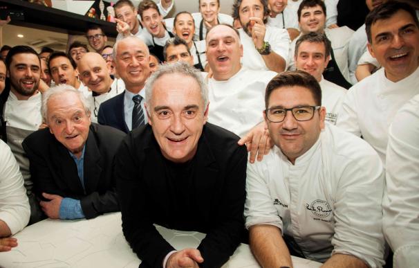 Más de 300 personas asisten a las jornadas gastronómicas 'A Cuatro Manos' de Dani García