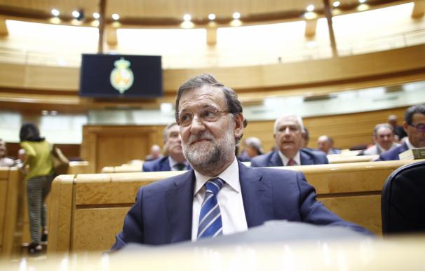 Rajoy, dispuesto a considerar la renta mínima y a extender el subsidio para parados de larga duración