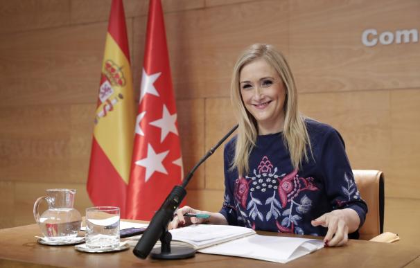Cifuentes ve "absurdo" que PSOE presente una ley contra los delitos de odio "similar" a la suya y le pide colaboración