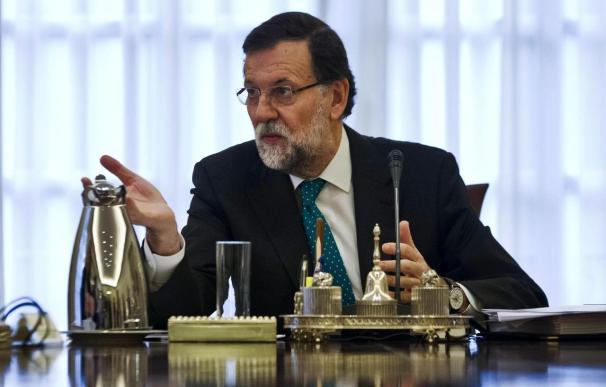 Rajoy preside la foto oficial del Gobierno tras la incorporación de Alonso