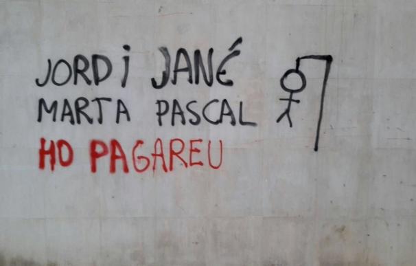La CUP pide no "sobredimensionar" la pintada contra Jane y Marta Pascal y apela a la solidaridad entre independentistas
