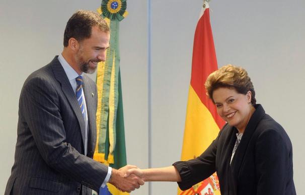 Dilma Rousseff y el príncipe Felipe hablan de economía, cultura y cooperación