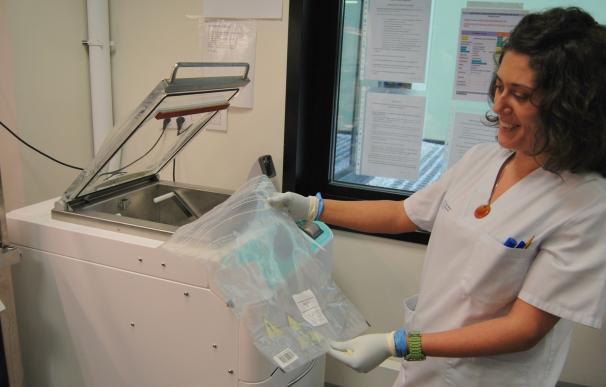 El Hospital Álvaro Cunqueiro utiliza el envasado al vacío para las muestras de tejidos