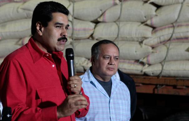 El chavismo se presenta unido mientras Chávez batalla contra una infección severa