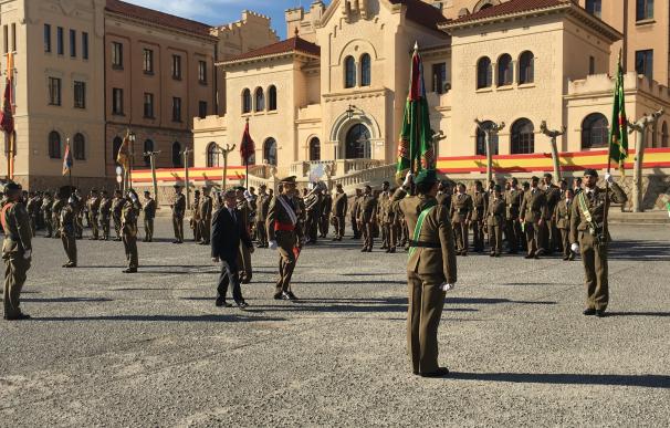 El teniente general Álvarez-Espejo preside el desfile en honor a la Inmaculada Concepción