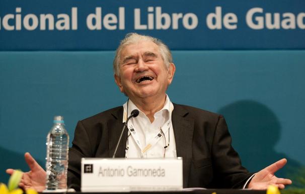 Universidad dominicana otorga el Honoris Causa al poeta español Gamoneda