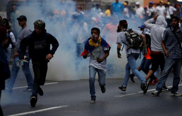 Unos 30 detenidos en Venezuela tras los enfrentamientos en las protestas de Caracas