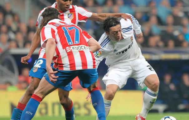 El Atlético desafía la ventaja del Real Madrid en un derbi decisivo