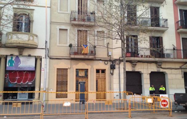 La desalojados de la calle Llull de Barcelona vuelven a sus casas 23 días después