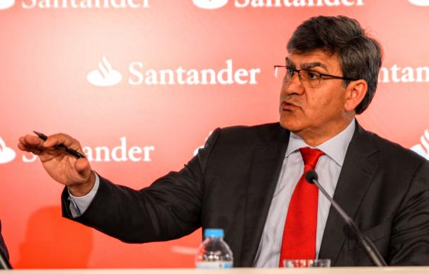 Álvarez (Santander) dice que el precio por acción del banco "no se corresponde" con la fortaleza del balance