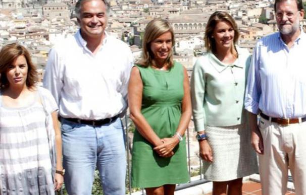Mariano Rajoy junto a Soraya Sáez de Santamaría, Esteban González Pons, Ana Mato y Dolores de Cospedal