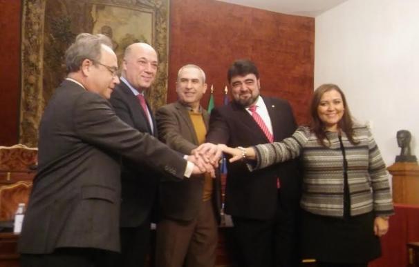 Diputación, CECO y sindicatos firman 'Compromiso por Córdoba' para impulsar el desarrollo de la provincia