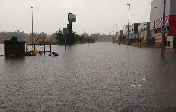 Las fuertes lluvias seguirán mañana en Valencia, Alicante y el Estrecho, aunque comenzarán a remitir el miércoles
