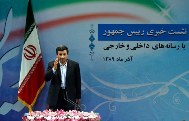 El presidente iraní cesa a 14 asesores entre rumores de cambios en el gabinete