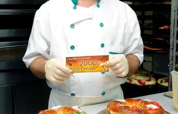 Una pastelería de La Bañeza (León) regala 2.000 euros escondidos en un roscón