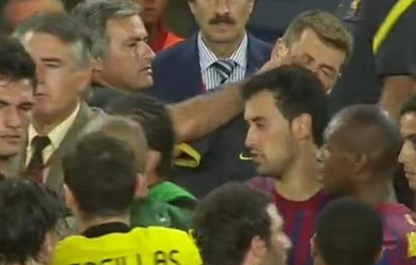 Mourinho, Vilanova y el dedo en el ojo